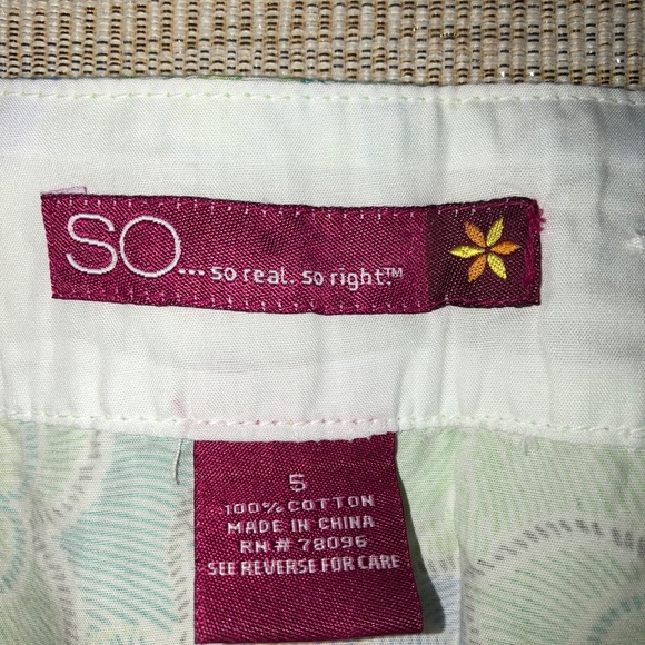 5/$25 Size 5 NWOT SO Mini Skirt Lime Print - Picture 3 of 5